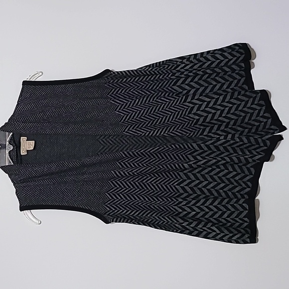 ART AND SOUL Black & Gray Sleeveless Open Front Sleeveless Cardigan - Size Mediu - Picture 1 of 11